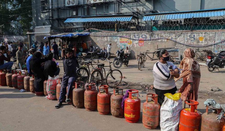 Hürmüz'de Hint gemilerine uygulanan yasak nedeniyle Hindistan'da gaz krizi