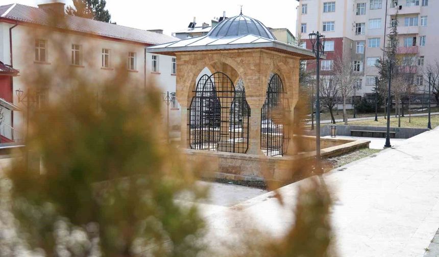 İsmini bilmeyen yok ancak tanışan çok az, Sivaslı bir sultan ve gönül insanı, Kadı Burhanettin