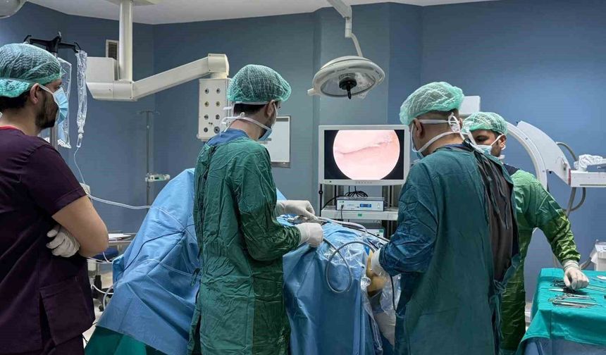 Kahta Devlet Hastanesi'nde Artroskopik Menisküs ameliyatı başarıyla gerçekleştirildi