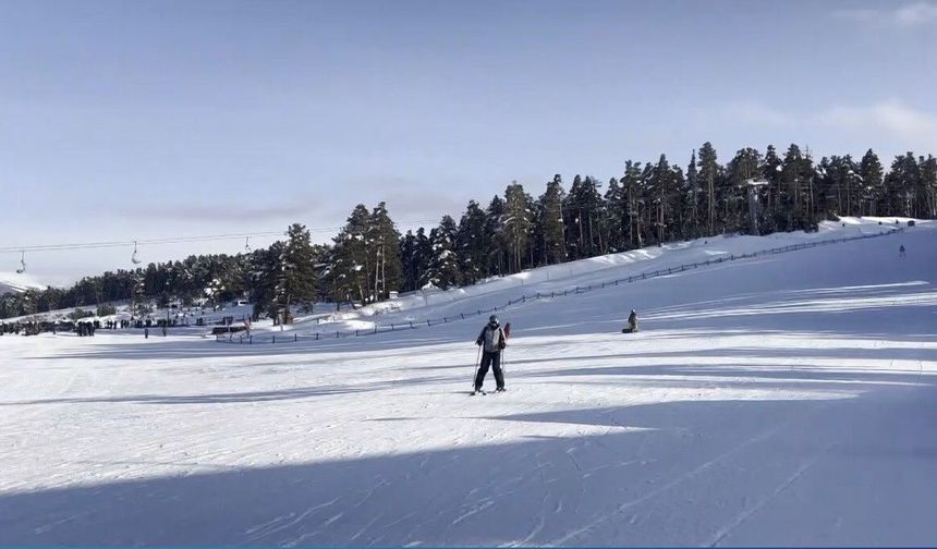 Kars'ta kayak sezonu Nisan'a uzadı