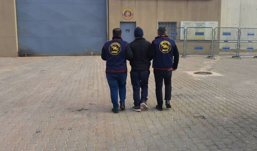 Kesinleşmiş 11'er yıl cezayla aranan 3 şahıs yakalandı