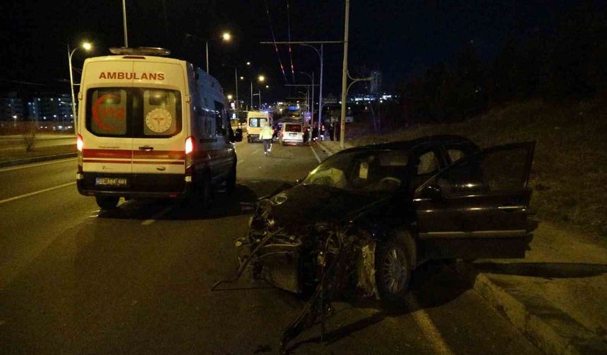 Malatya'da üç aracın karıştığı kazada 4 kişi yaralandı