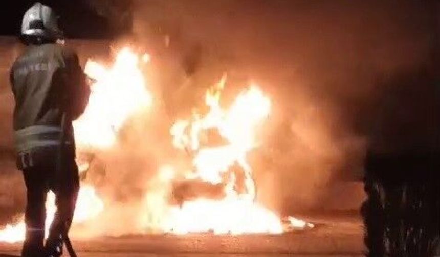 Motosiklet alevlere teslim oldu