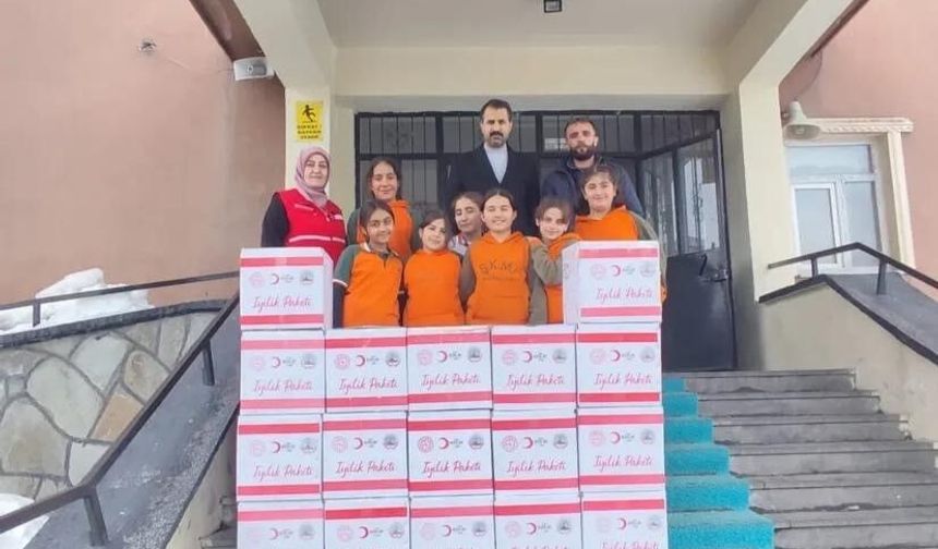 Patnos'ta 'Bir sınıf bir koli projesi' etkinliği