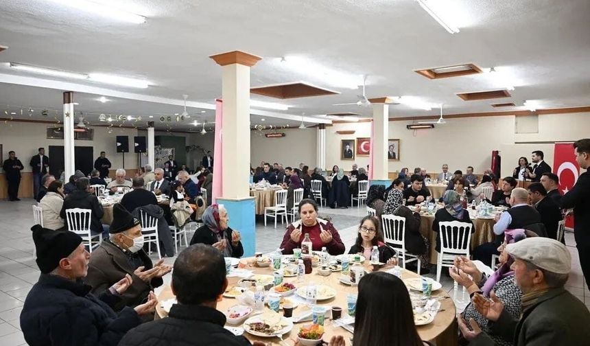 Pehlivanköy'de şehit aileleri ve gaziler onuruna iftar yemeği verildi