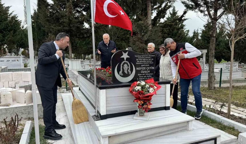 Şehit kabirlerine vefa dokunuşu