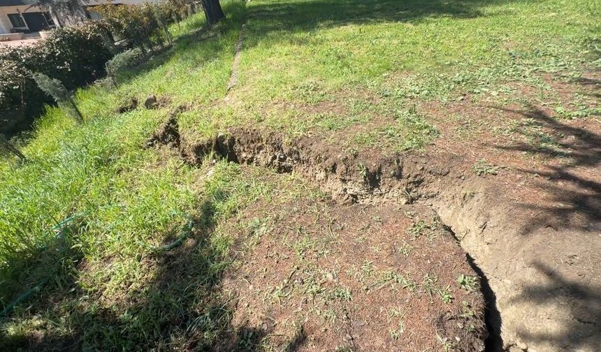 Valilik konutu tehlike altında: Çatlaklar ilerliyor