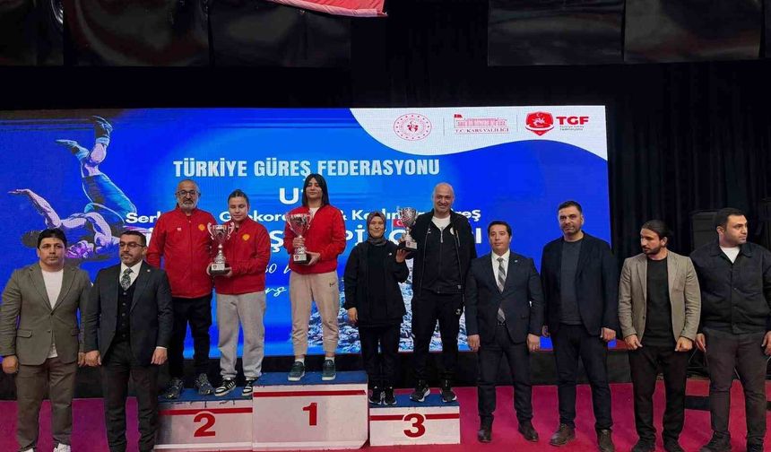 Afyonlu güreşçi Türkiye şampiyonu oldu