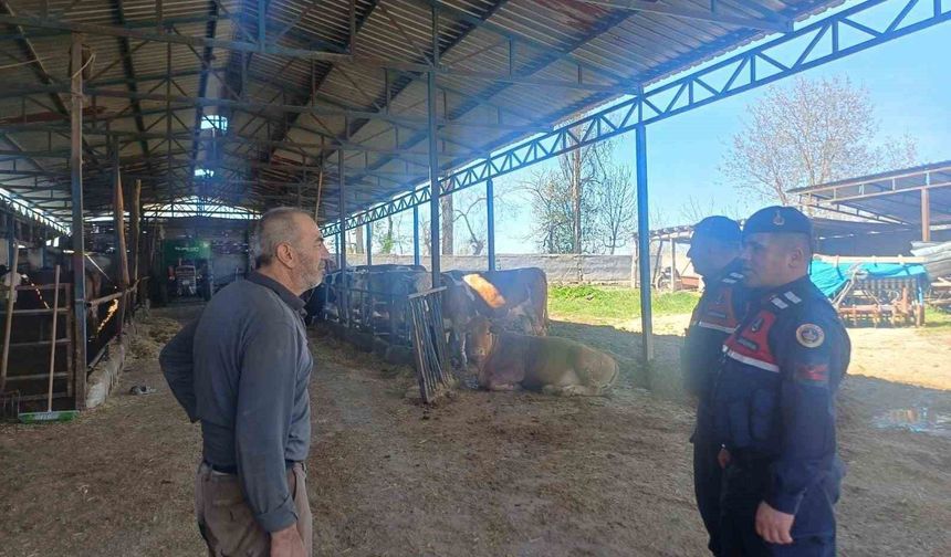 Bilecik'te 120 vatandaşa hayvan hırsızlığı ve dolandırıcılık bilgilendirmesi