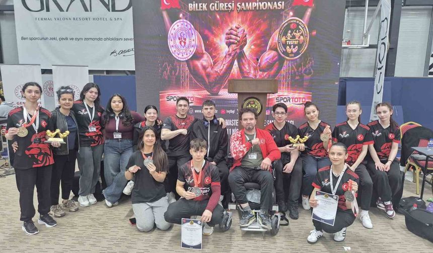 Bilek güreşinde Eskişehirli 3 sporcu Türkiye'yi temsil edecek