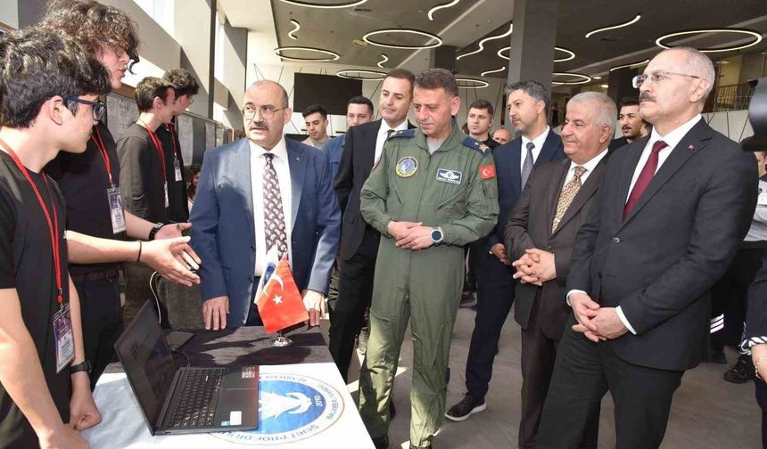 Bilimin kalbi Balıkesir'de attı: Bilim Fuarı yoğun katılımla açıldı