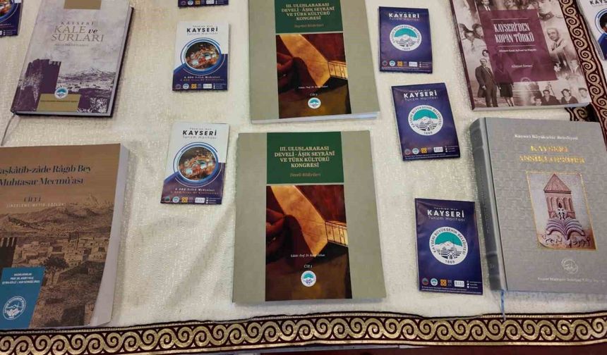 Büyükşehir'in Kültür Standı 8. Kayseri Kitap Fuarı'na renk katıyor