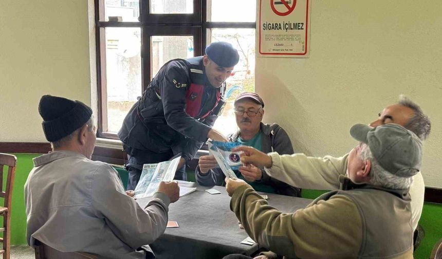 Çanakkale'de jandarmadan köylerde dolandırıcılık ve hırsızlığa karşı bilgilendirme çalışması