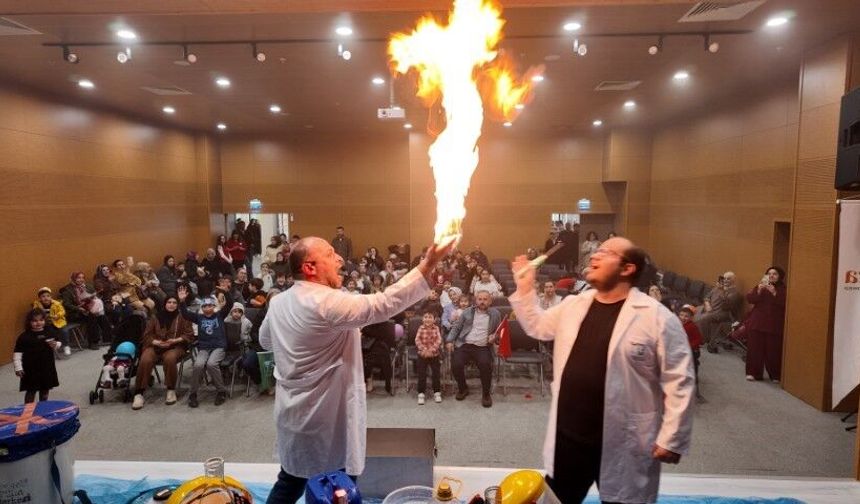 Çocukların bayramı Gonca'da şenliğe dönüştü