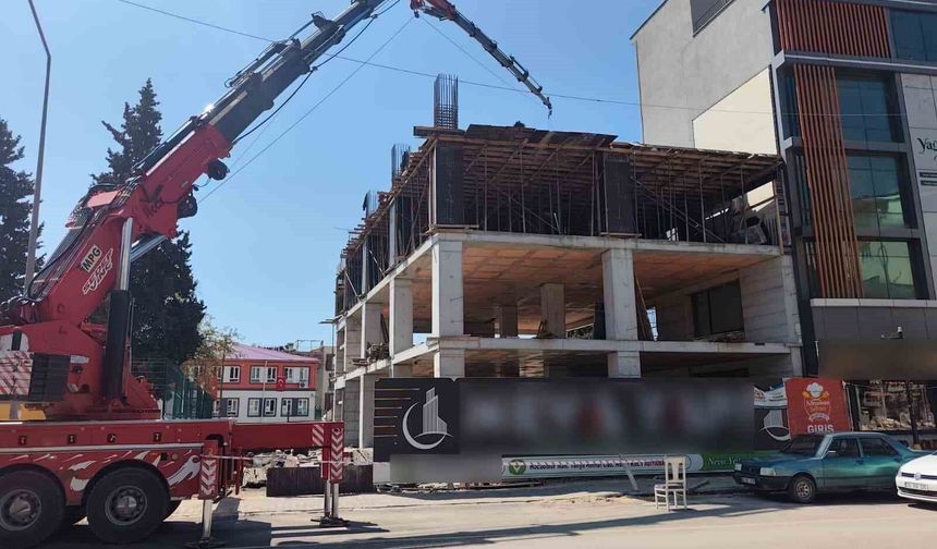 Depremde yıkılan birlik binası yeniden inşa ediliyor