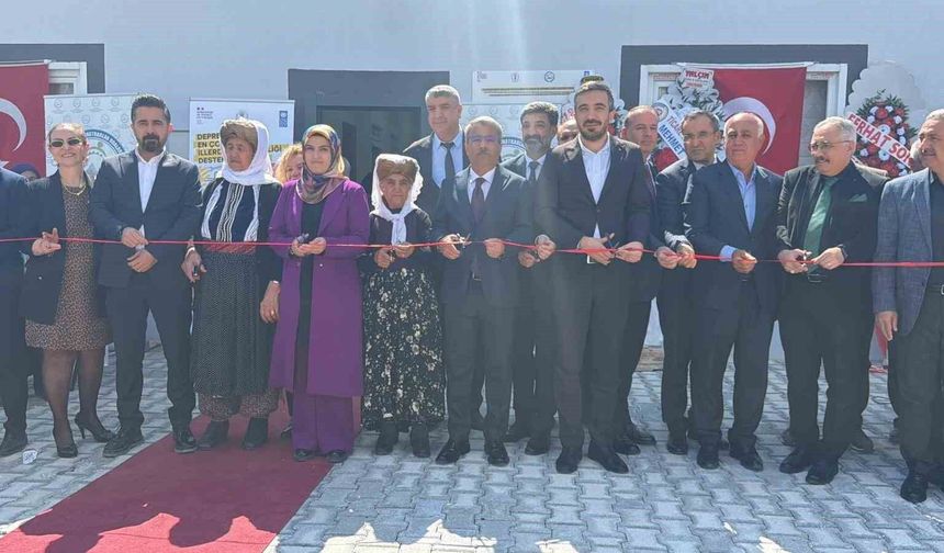 Geleneksel el sanatlarının yeniden canlandırılması merkezi açıldı