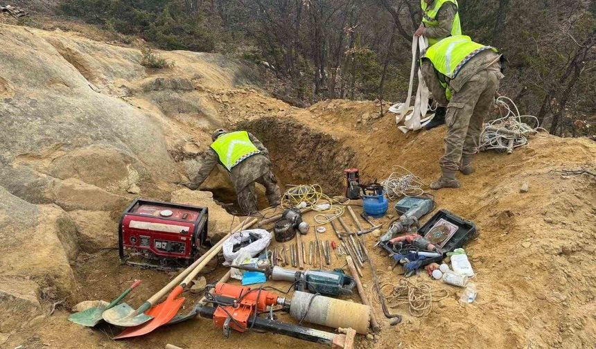 Gümüşhane'de definecilere suçüstü