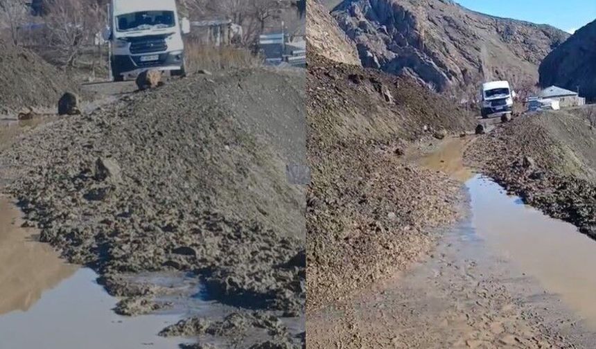 Kamışlı-Geçitli yolunda heyelan meydana geldi