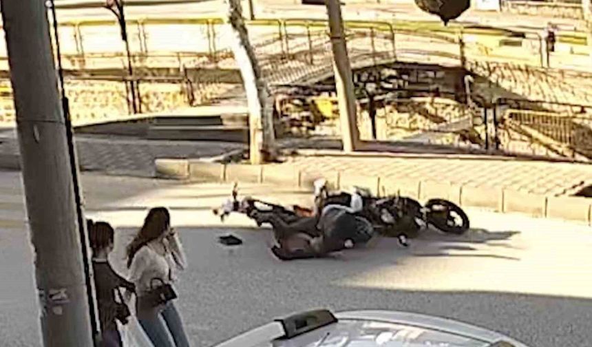 Kastamonu'da motosiklet ile scooter çarpıştı: 9 yaşındaki çocuk ağır yaralandı