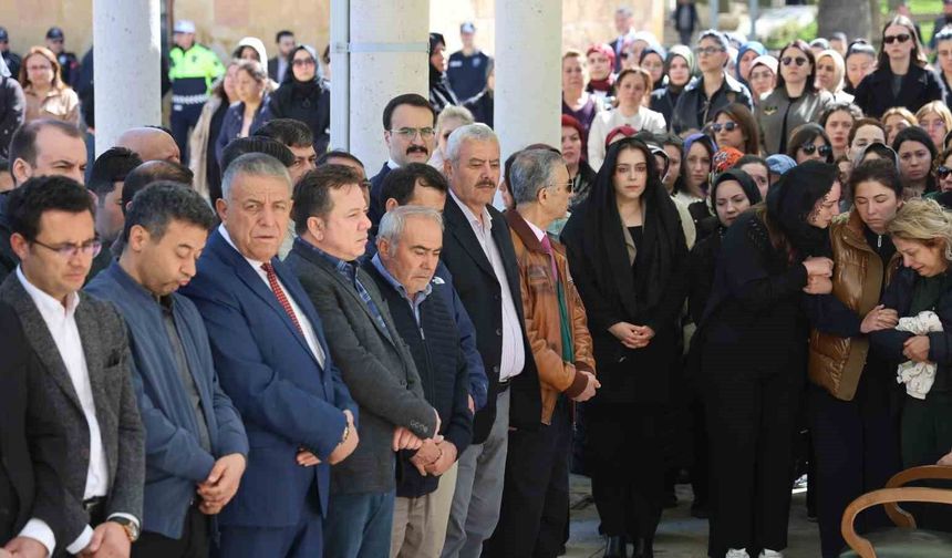 Kırşehir'de boğazına çilek kaçan 2,5 yaşındaki çocuk hayatını kaybetti