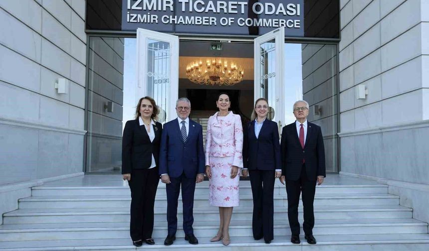 Kosta Rika First Lady'si Zeikate'den İzmir Ticaret Odası'na ziyaret