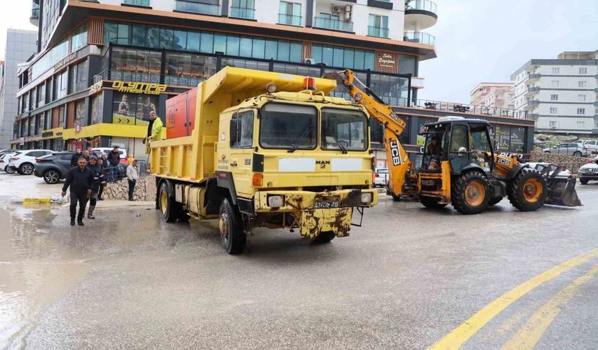 Mardin Büyükşehir Belediyesi ve MARSU ekipleri sahada seferber oldu