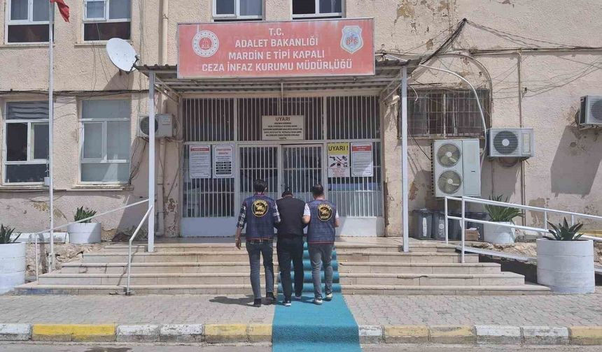 Mardin'de 50 yıl cezası bulunan 2 firari yakalandı