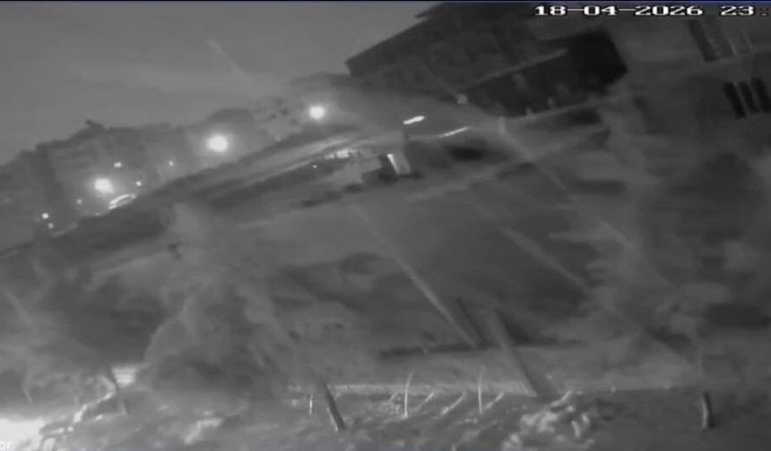 Mardin'de bazı ev ve işyerlerini su bastı