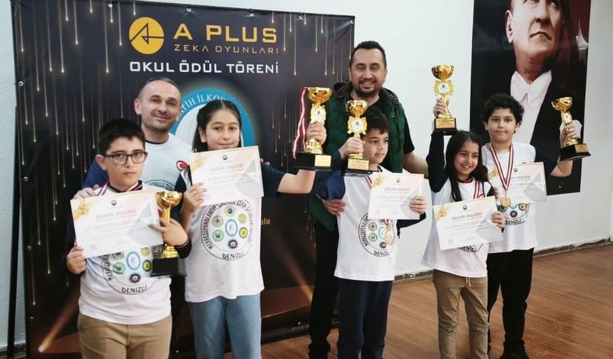 Merkezefendi'nin gururu öğrenciler zeka oyunlarında kürsüye çıktı