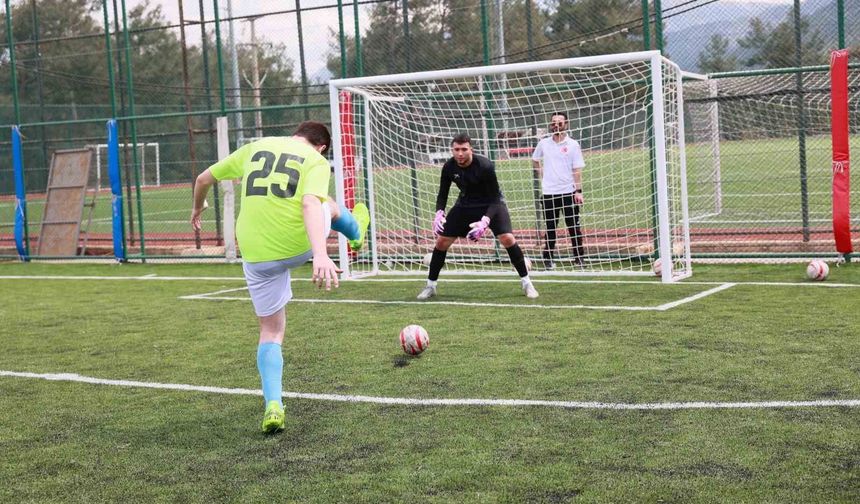 Milli Egemenlik Kupasında ilk düdük çaldı