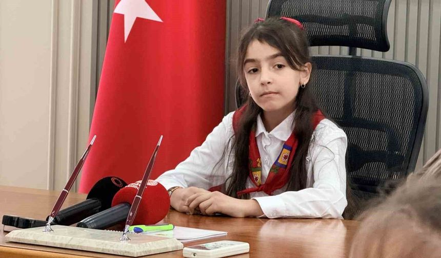 Minik vali okullarda güvenlik tedbirlerinin artırılması talimatı verdi