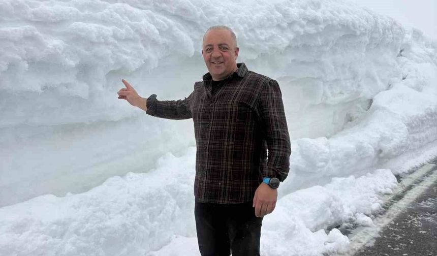 Nisan ortasında kış geri döndü: Kars-Erzurum karayolu beyaza gömüldü