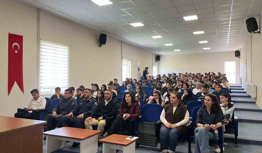 Öğrenci ve öğretmenlere bağımlılıkla mücadele eğitimi