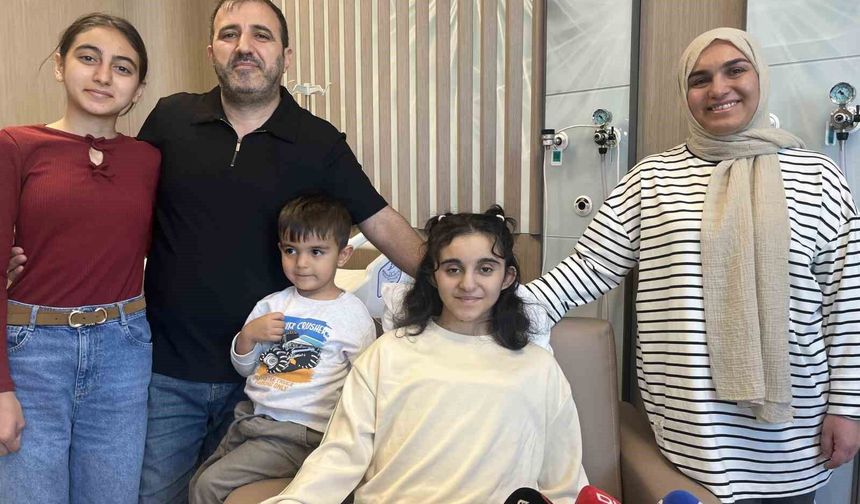 Organ bekleyen İzmirli genç kız için nefes kesen nakil