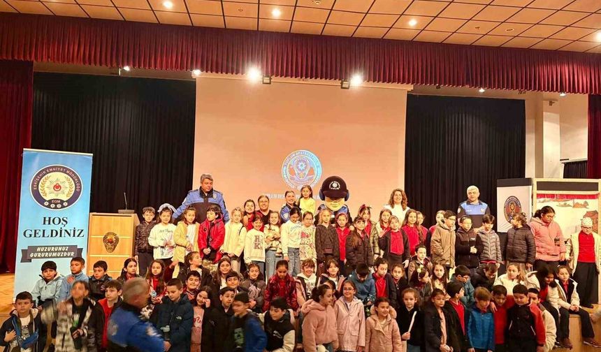 Polis haftasında 780 öğrenci emniyet birimlerini gezdi