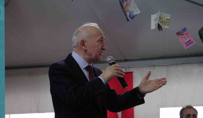 Prof. Dr. Ahmet Şimşirgil: 'Hocaya hürmet göstermeyen bir nesil neyi başarabilir'