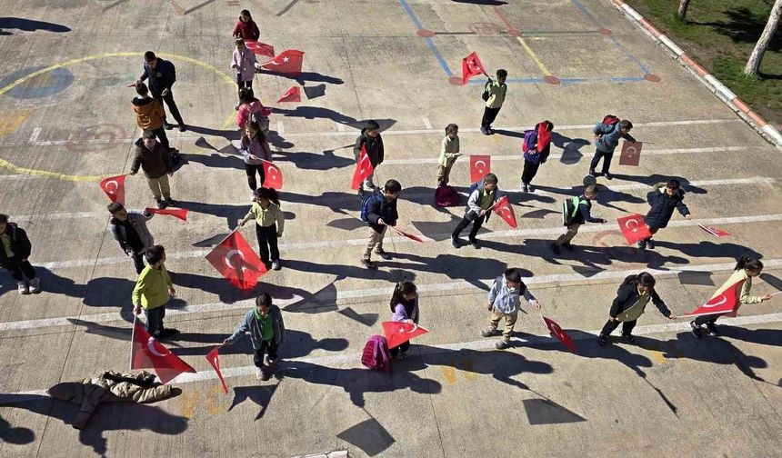 Şehit olan öğretmen ve öğrenciler için Hisarcık'ta anlamlı etkinlik