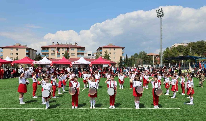 Siirt'te 23 Nisan coşkuyla kutlandı