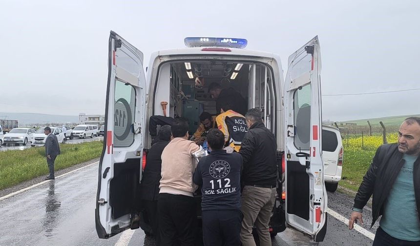 Siirt'te otomobil ile kamyonet çarpıştı: 2 ölü, 3 ağır yaralı