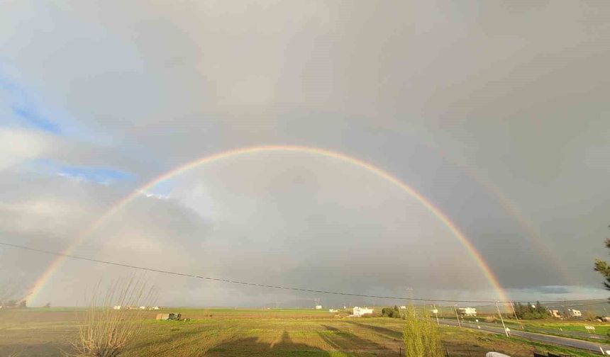 Siirt'te yağmur sonrası oluşan gökkuşağı mest etti