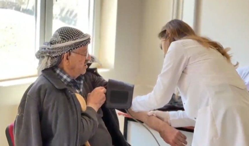 Siirt'te zorlu arazide aşılama çalışması