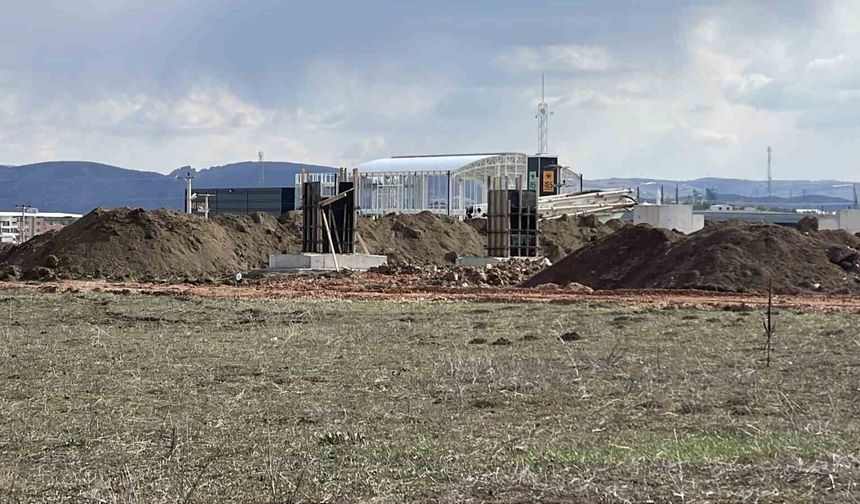 Sivas'ta beton kalıbına düşen genç işçi hayatını kaybetti