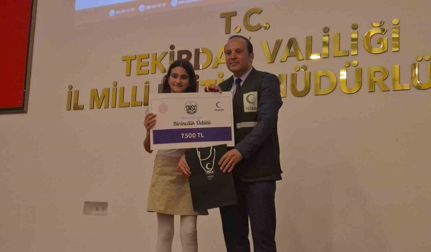 Tekirdağ'da 'Sağlıklı Nesil Sağlıklı Gelecek' yarışmasında dereceye giren öğrenciler ödüllerini aldı