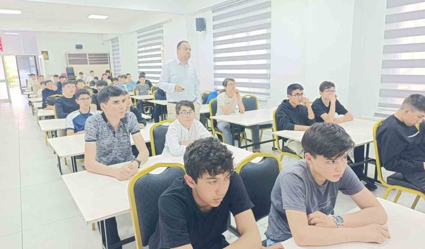 Afyonkarahisar'da 'Teknoloji Bağımlılığı' konulu semineri