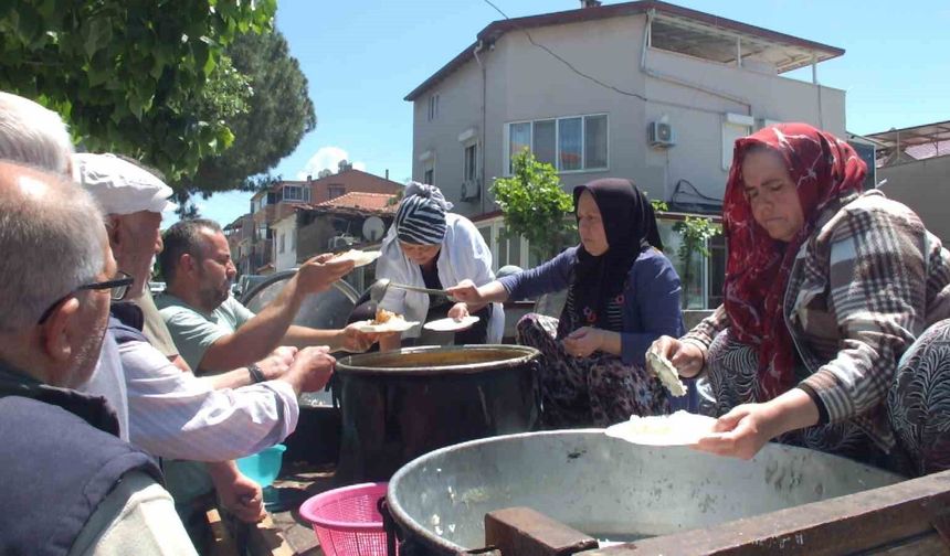 Balıkesir'de 30 yıllık mahalle hayrı yapıldı