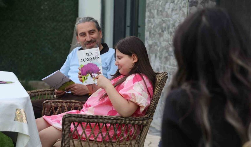İlkokul öğrencisi minik kız kitap yazdı