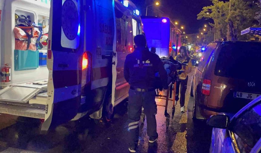 Karaman'da durakta otobüsten inen yolcuya elektrikli bisiklet çarptı: 1 yaralı