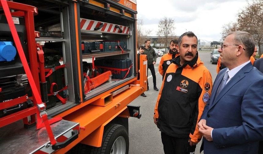 Kars'ta KARAKURT ekibine resmi arma: Afetlere hazır güç sahada