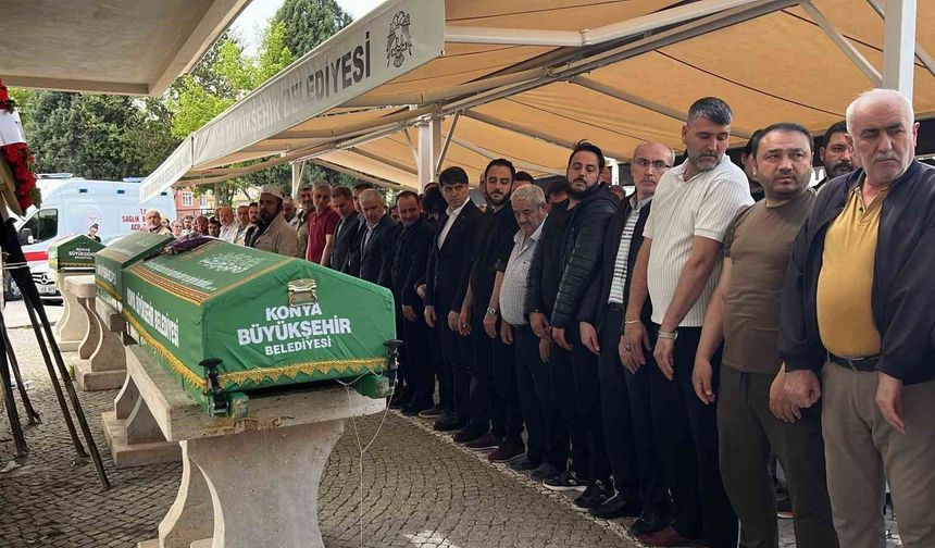 Konya'da oğulları tarafından öldürülen çift, son yolculuğuna uğurlandı