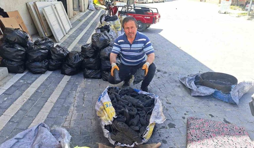 Kurban Bayramı yaklaştı, Hisarcık'ta mangal kömürü satışları arttı